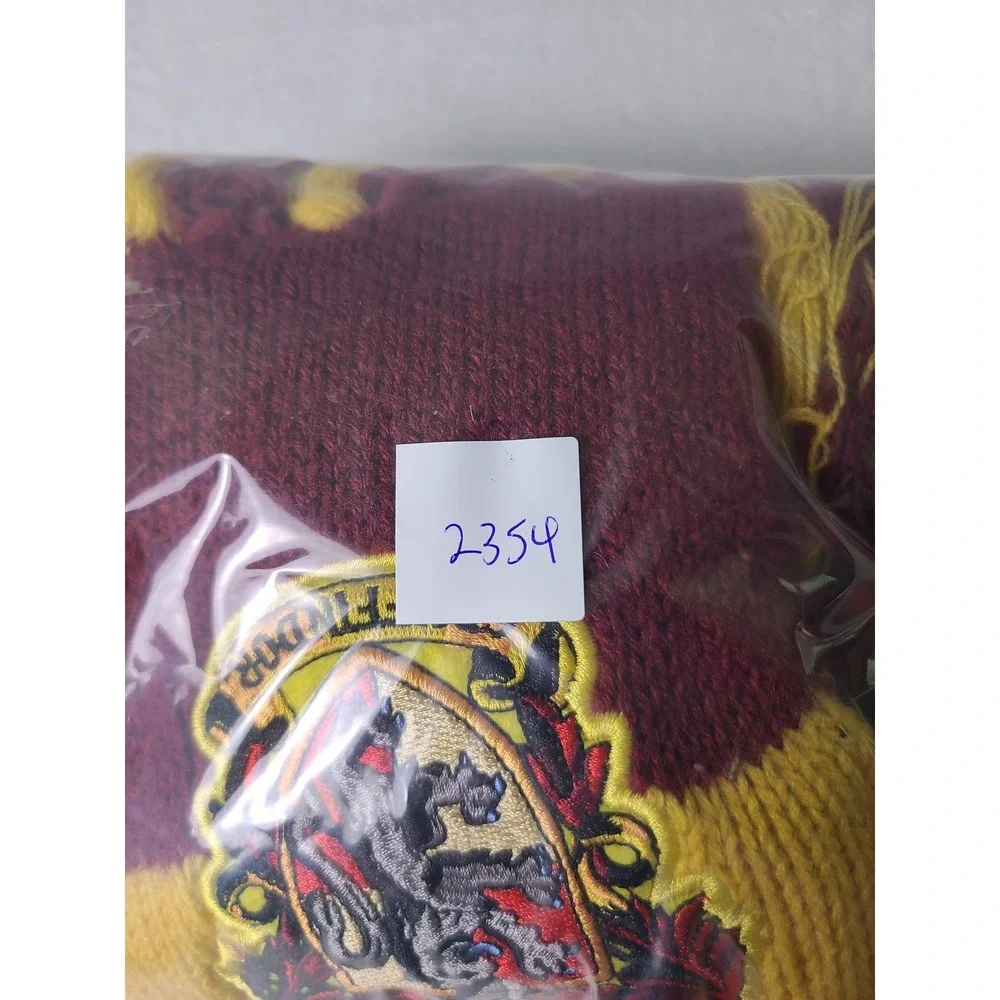 Harry Potter Gryffindor Scarf OS Burgundy Gold Knit House Crest Rubies Costume